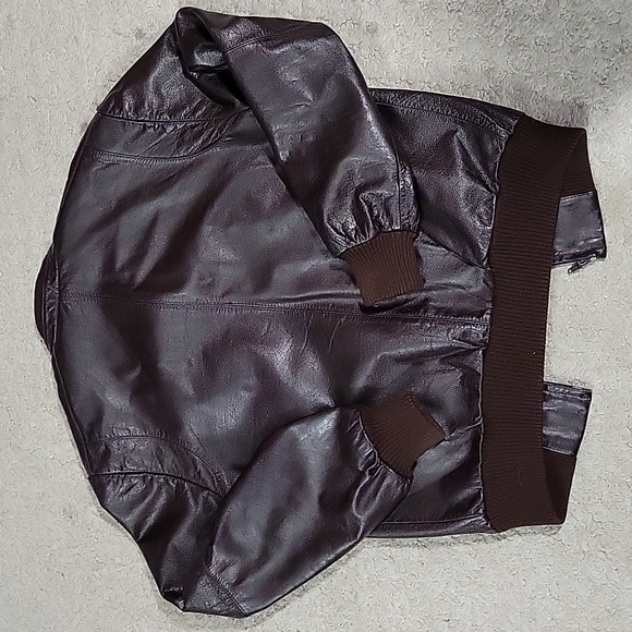Members Only Leather Jacket, Size 38. Dark red brown color - Picture 5 of 5